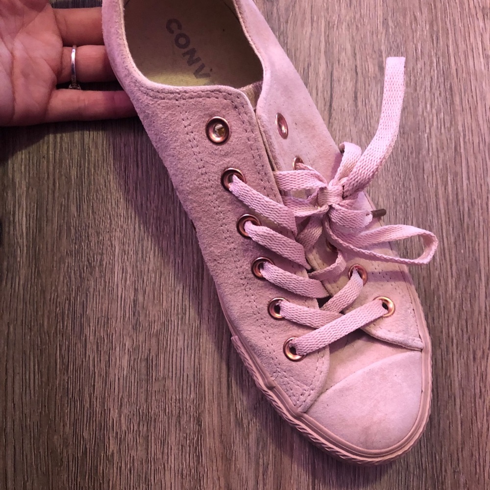 Converse shoe